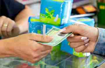 Beneficiárias recebem mensagens sobre retirada de absorventes no SUS